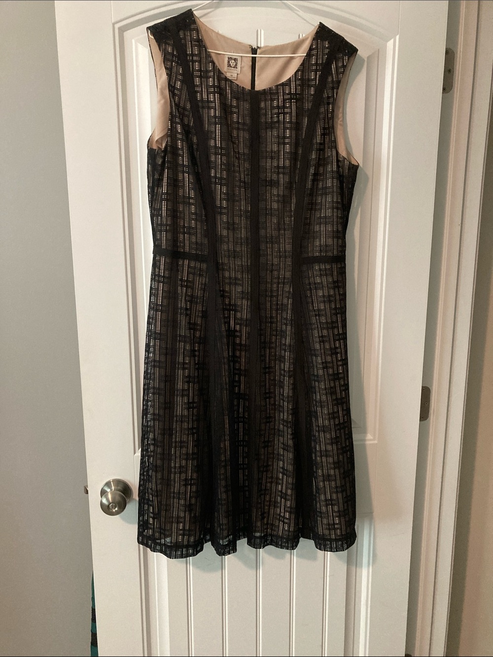 Anne Klein Black Lace Overlay Beige Lined A-Line Dress size 14